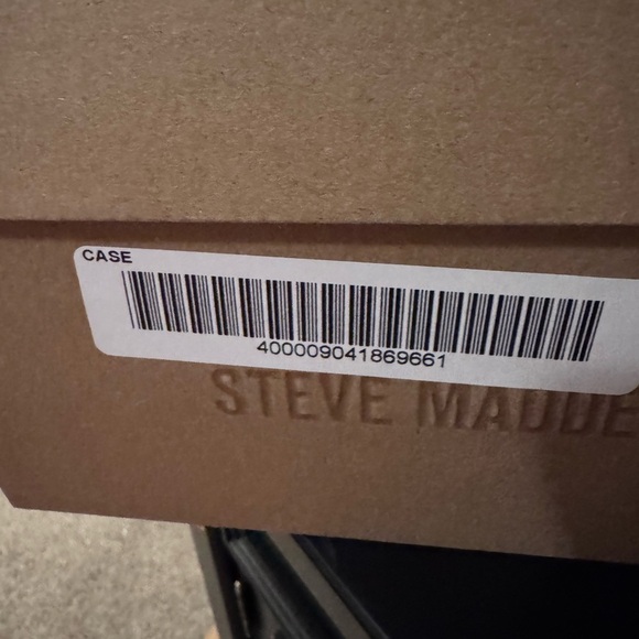 Steve Madden Women’s Campo Blk/Wht Lace-up Sneakers- Gently Used- Size 9.5M - Picture 11 of 15